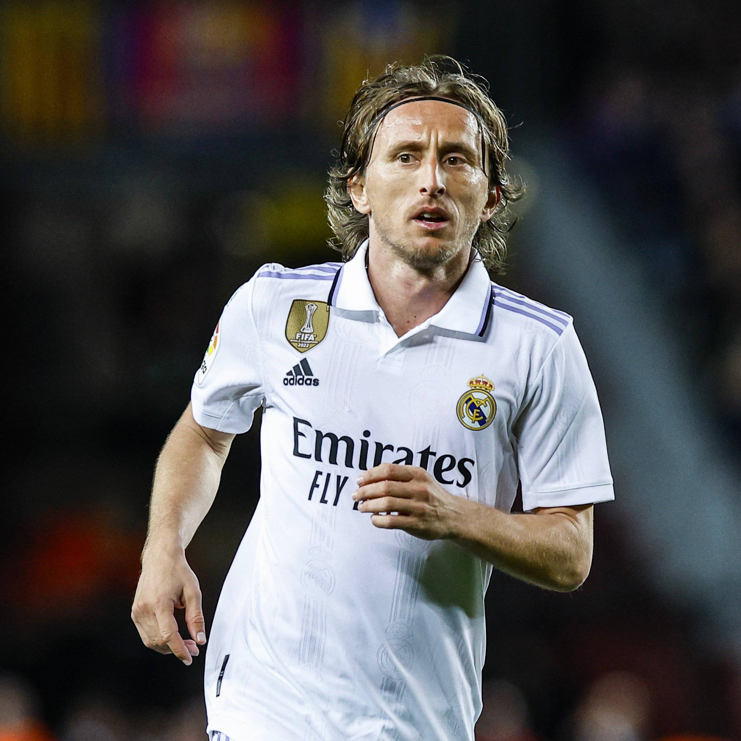 内维尔：顶级联赛中输球是正常现象，阿森纳不应因此慌乱