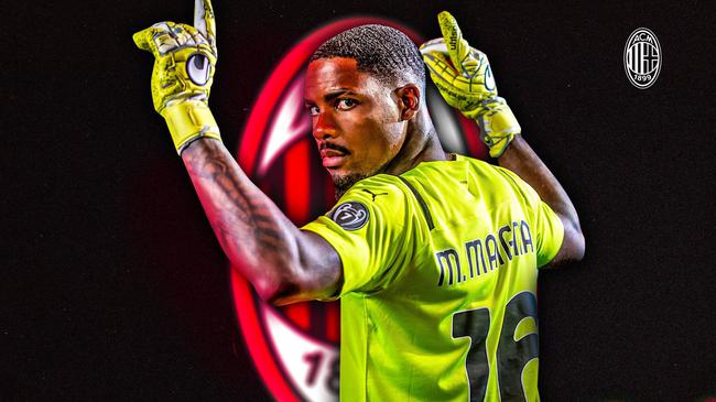 利物浦对施洛特贝克表现出浓厚兴趣，有望在2026年夏天转会，转会费可能达5000万英镑。