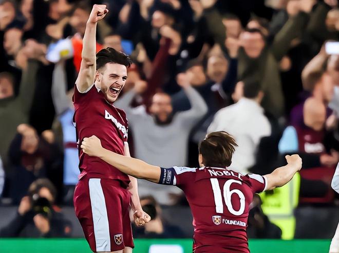 莱万传记：巴萨曾要求停止进球，不然需付给拜仁250万奖金